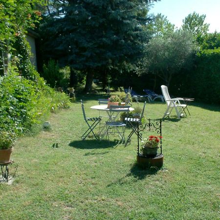Appartement L'Oustalet à La Tour-dʼAigues Extérieur photo